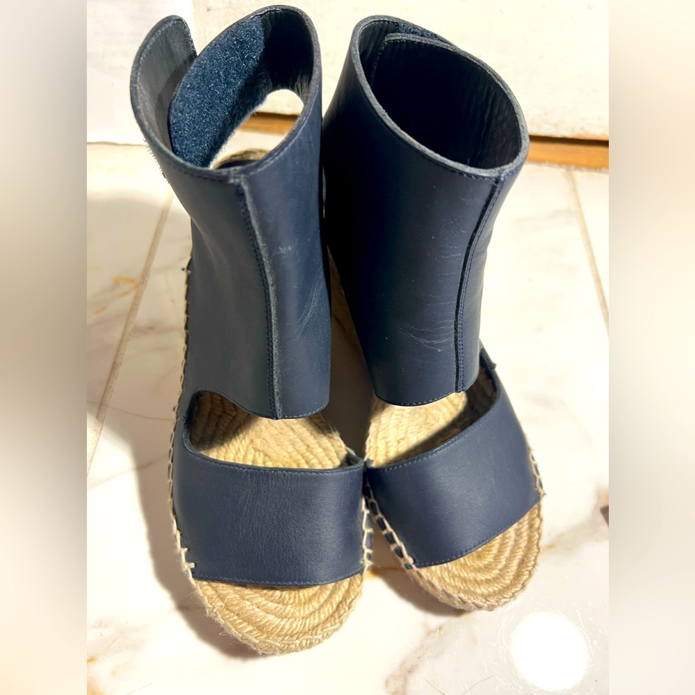 Vince sandal